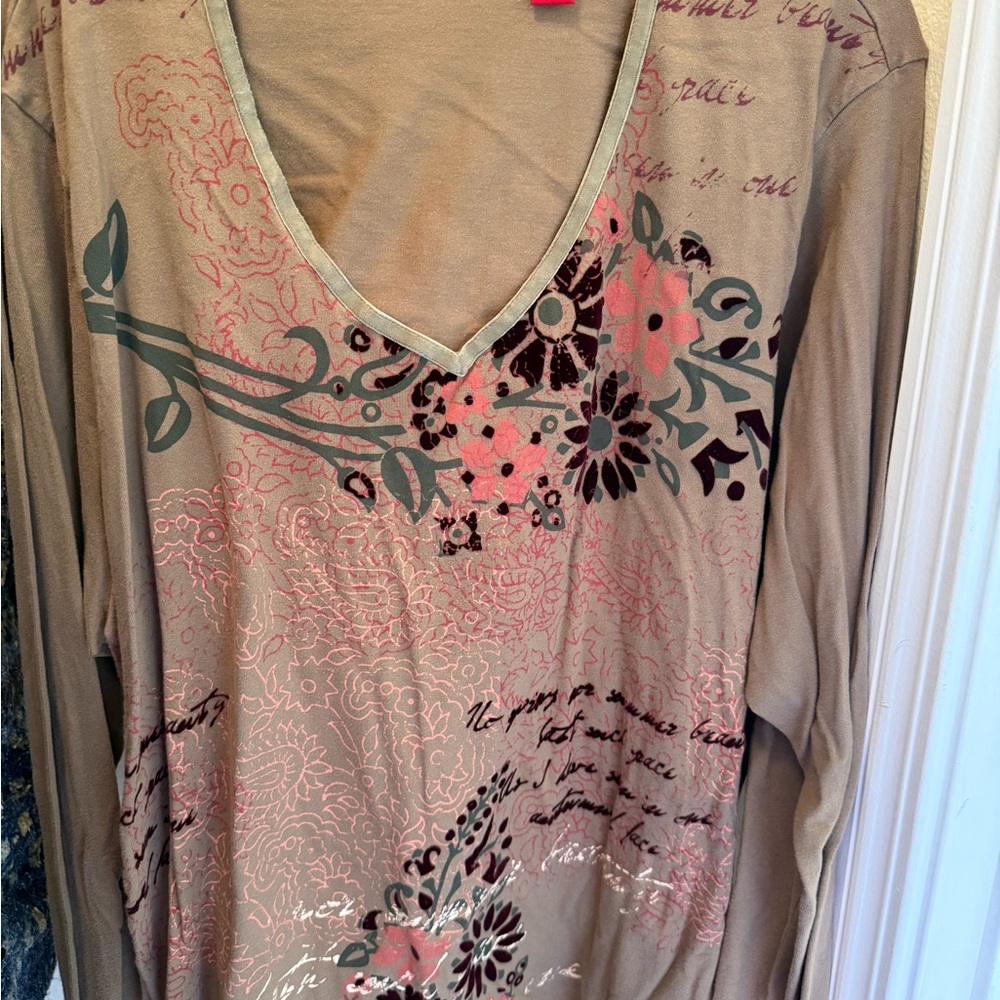 Gloria Vanderbilt Brown Cotton Top
